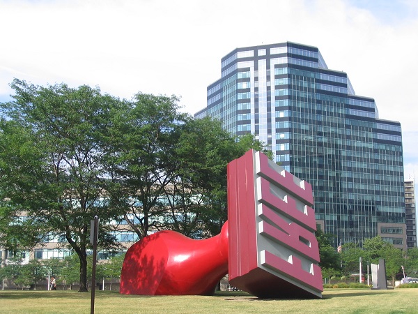 Claes Oldenburg, Free Stamp sculpture in downtown Cleveland.
